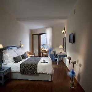 https://mira-spiaggia.sicilyhotelsitaly.net
